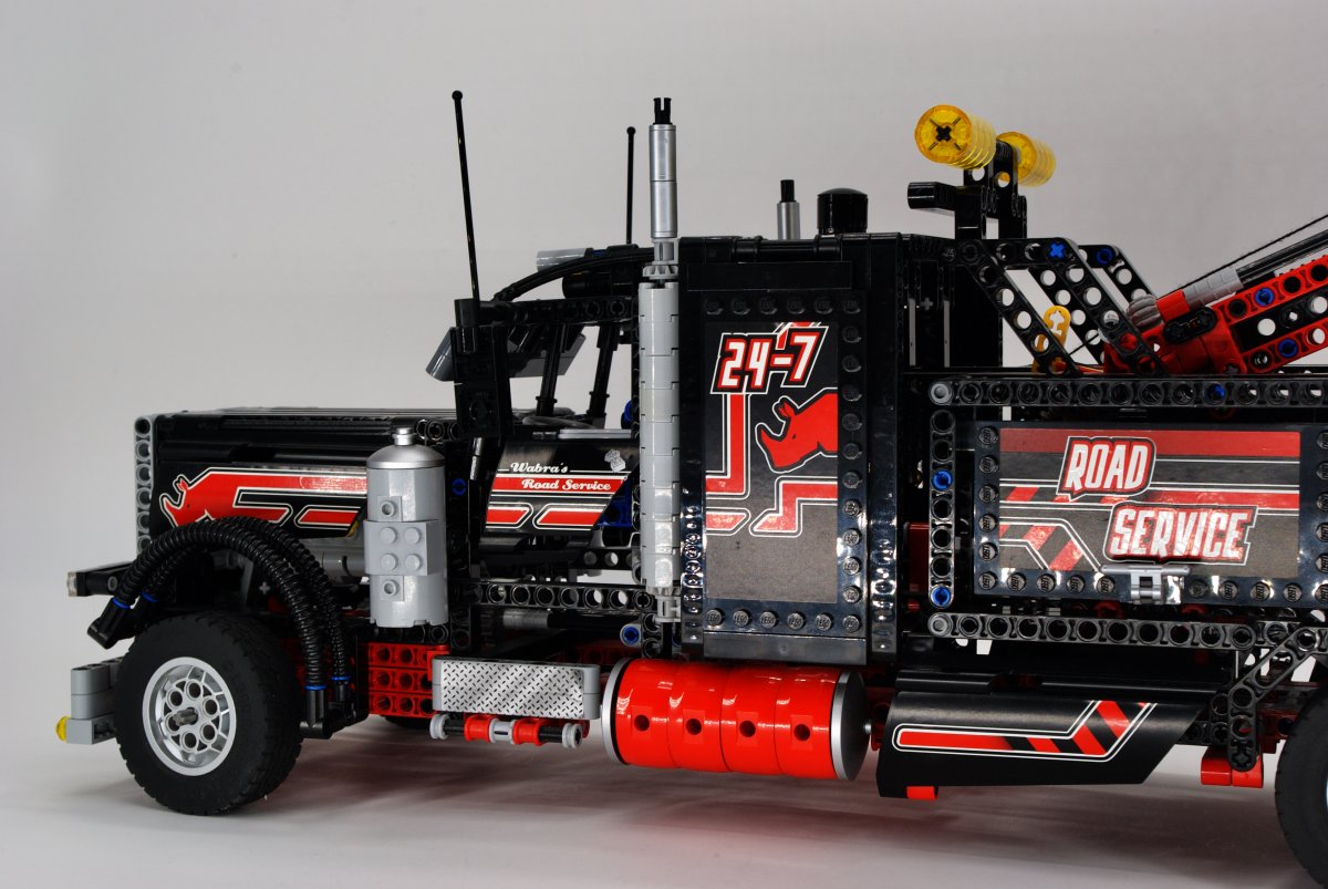 8285 LEGO® Tow Truck
